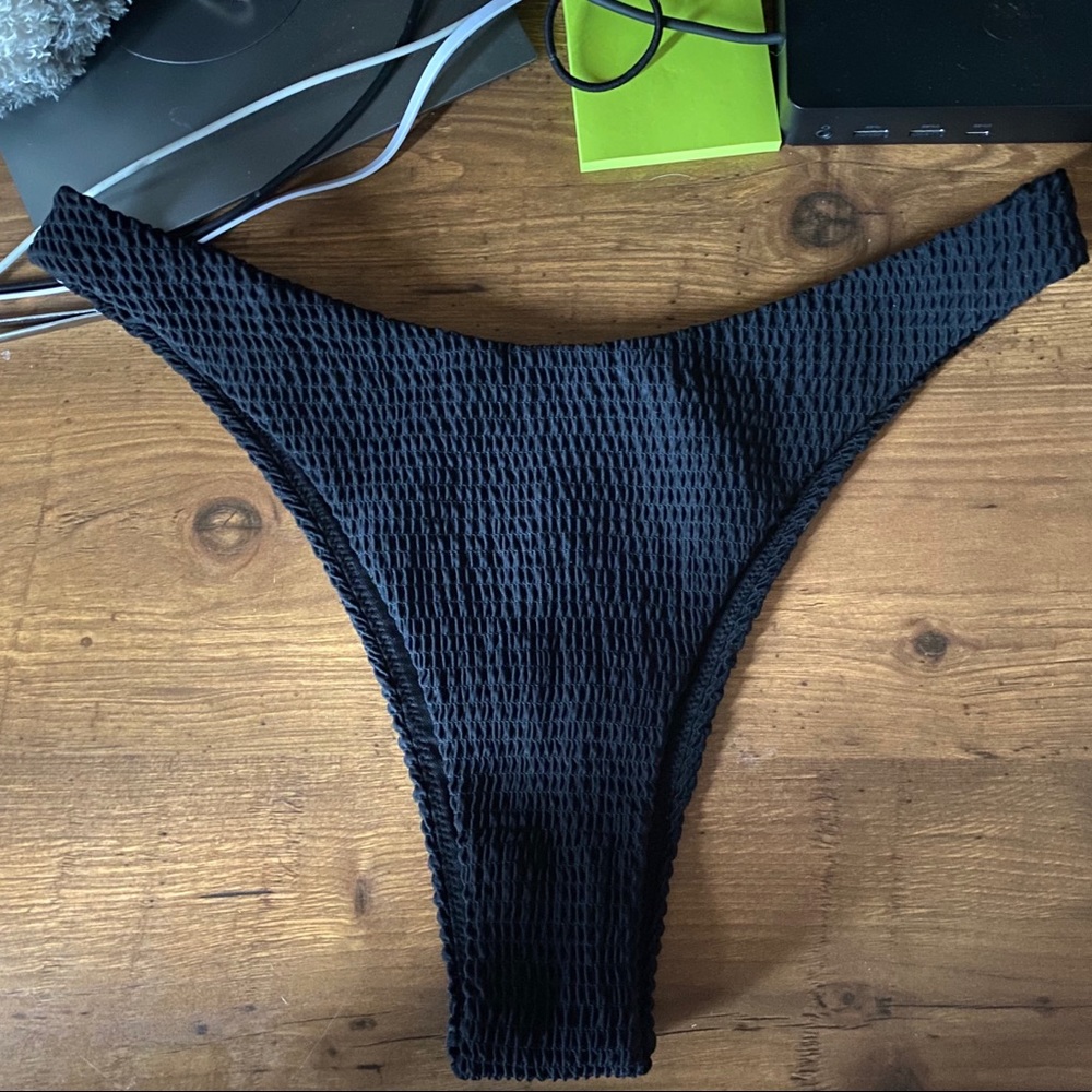High cut black bottoms